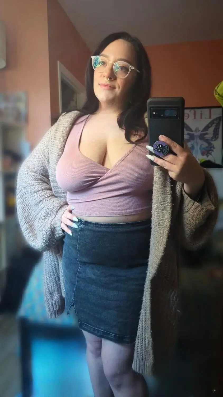 Story by Pixxxie La Rue